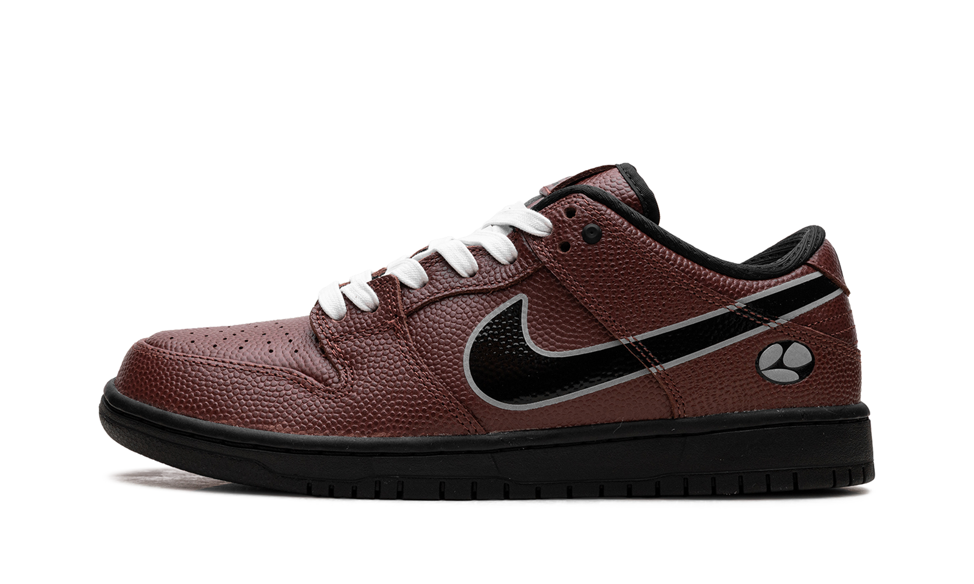 Nike SB Dunk Low Limosine Skateboards