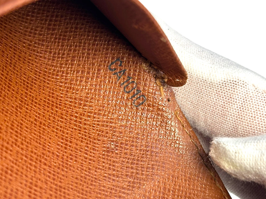 Louis Vuitton Monogram Porte Monnaie Tresor Bi-fold Wallet