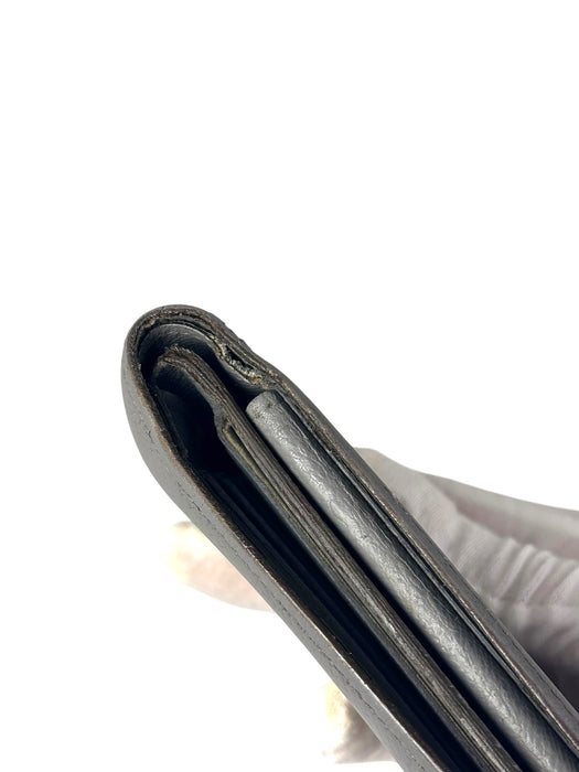 Louis Vuitton Taiga Leather Portefeuille Florin Wallet