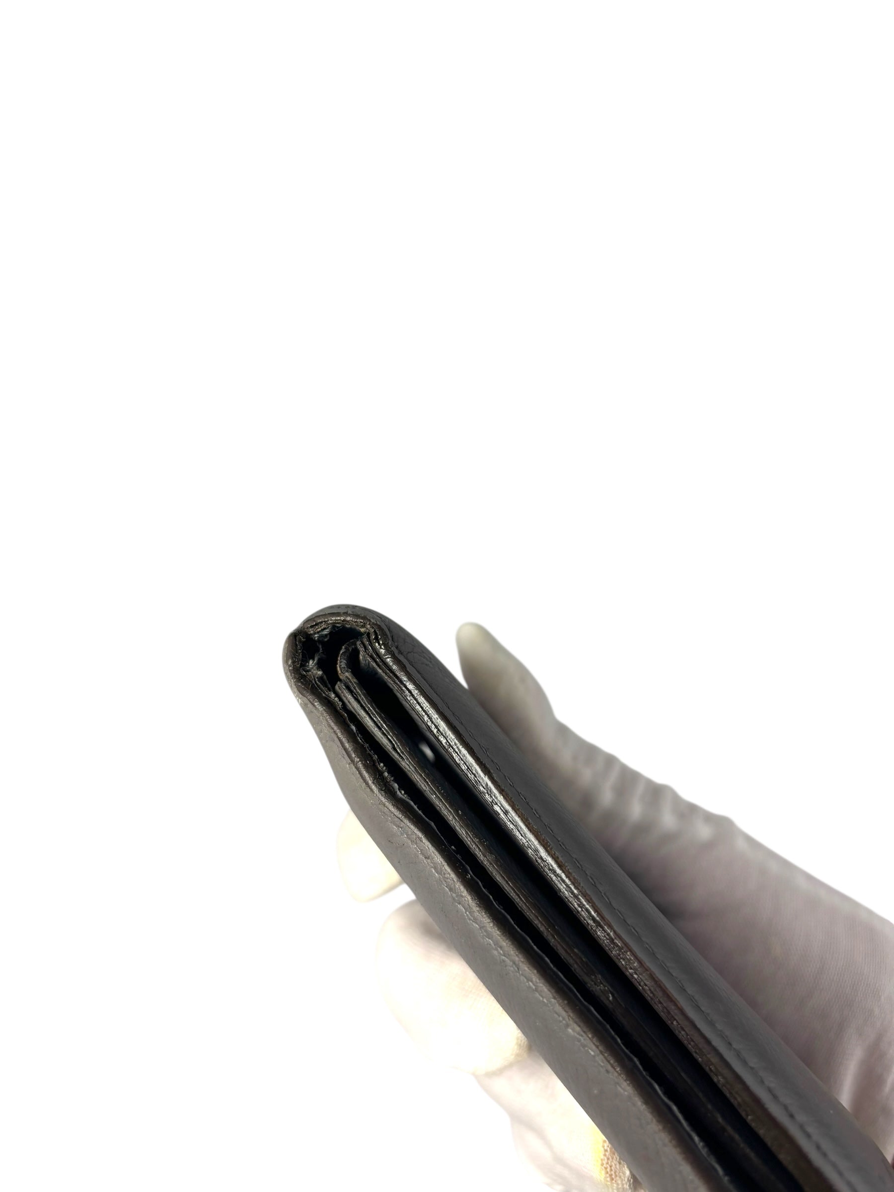 Louis Vuitton Taiga Leather Portefeuille Florin Wallet