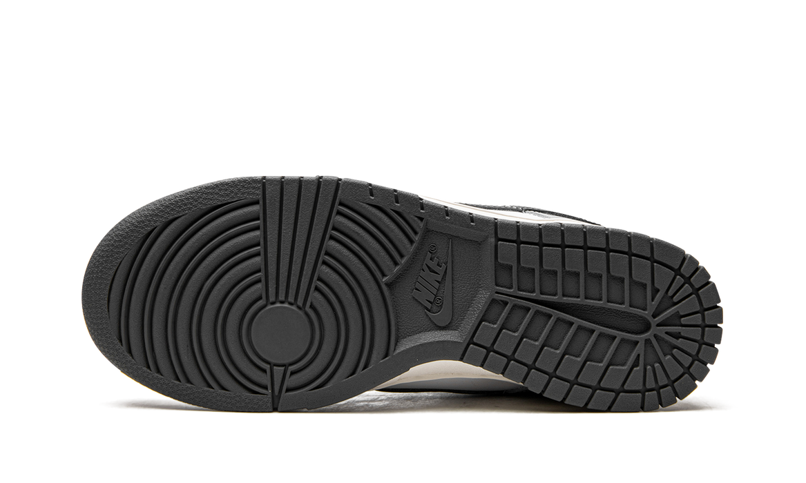 Nike Dunk Low Light Smoke Grey (Women's)